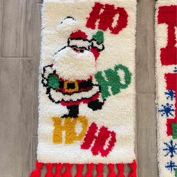 Set of 2 Vintage Latch Hook Christmas Wall Hanging Banners Santa Ho Ho Ho & Noel - Picture 2 of 3